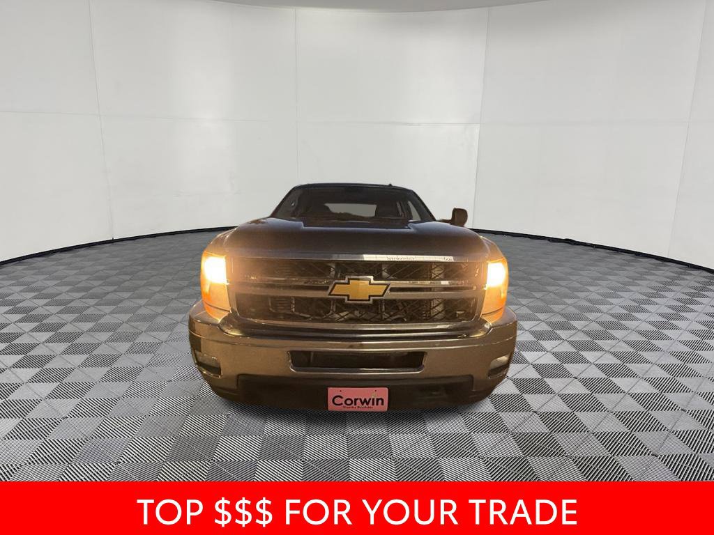Used 2011 Chevrolet Silverado 3500 LTZ AWD/4WD image 2