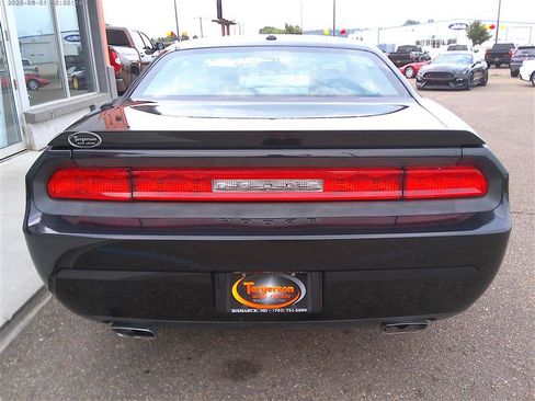 Used 2009 Dodge Challenger R/T RWD image 17