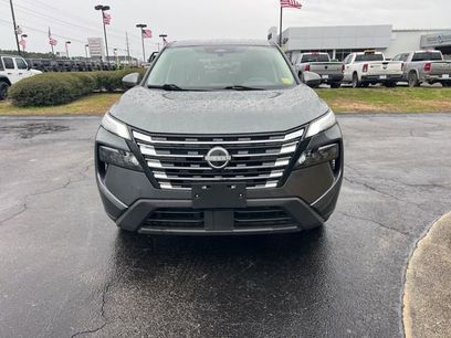 Used 2024 Nissan Rogue SV
