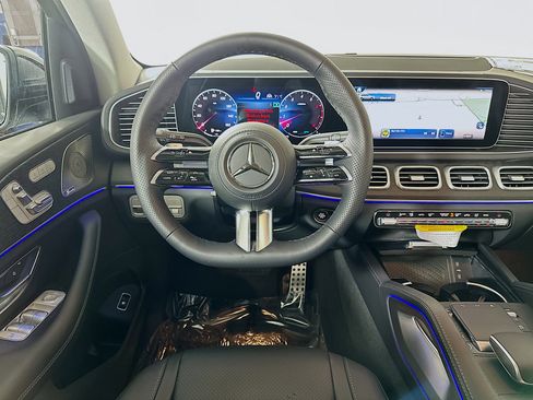 New 2026 Mercedes-Benz GLS 450 4MATIC image 24