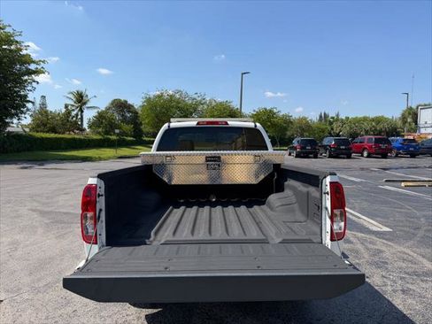 Used 2020 Nissan Frontier S RWD image 16