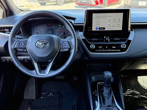 Used 2024 Toyota Corolla SE image 31