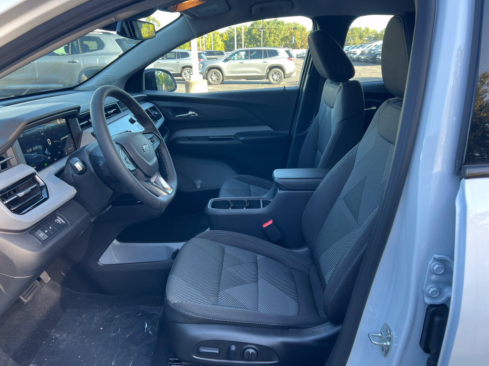 New 2027 Chevrolet Bolt LT w/ Comfort Package FWD image 3