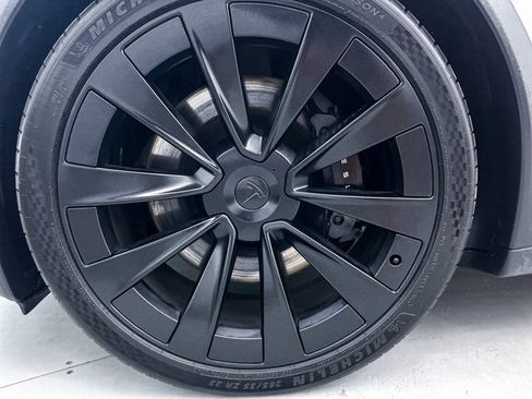 Used 2022 Tesla Model X Plaid image 14