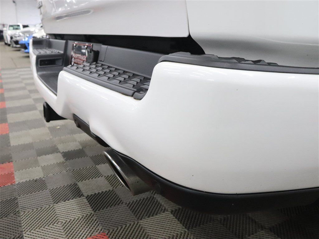 Used 2020 RAM 1500 Laramie w/ Sport Appearance Package AWD/4WD image 8