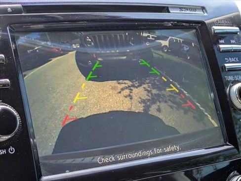 Used 2017 Nissan Murano S w/ Navigation Package FWD image 9