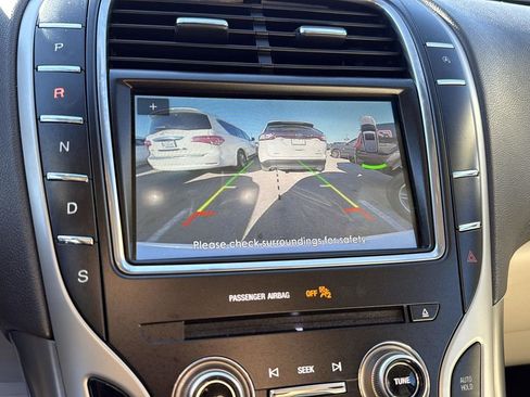 Used 2019 Lincoln Nautilus Reserve image 19