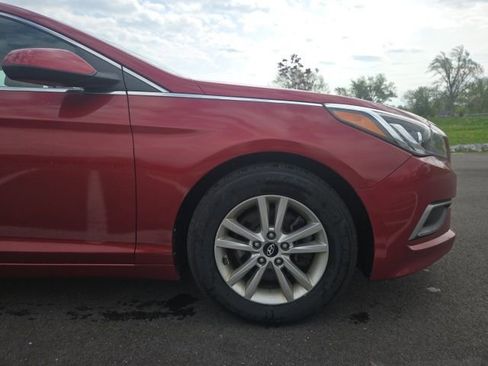 Used 2016 Hyundai Sonata SE FWD image 4