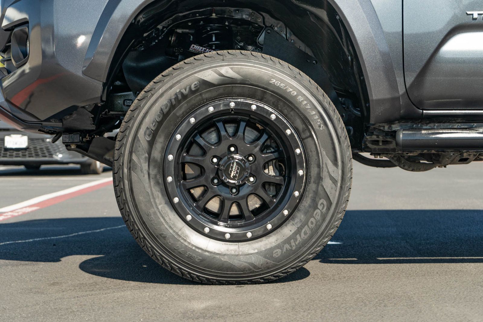 Used 2020 Toyota Tacoma SR5 RWD image 5