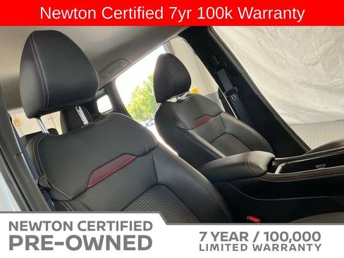 Used 2025 Nissan Kicks SR FWD image 14