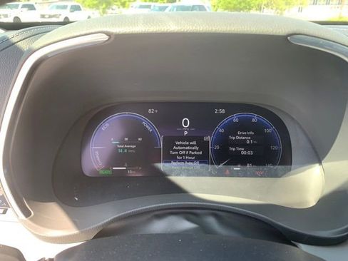 New 2026 Toyota Highlander Platinum AWD/4WD image 16