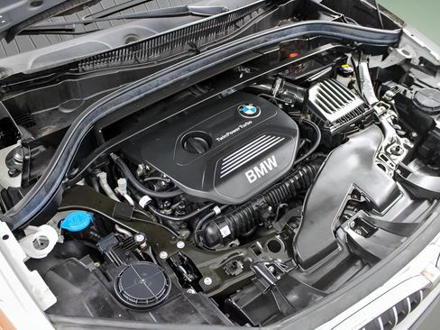 Used 2018 BMW X1 xDrive28i image 23