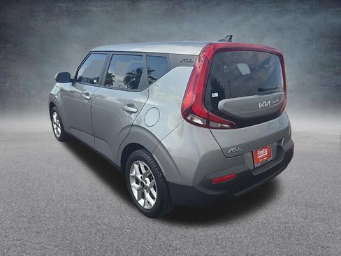 Used 2022 Kia Soul LX w/ Technology Package FWD image 6