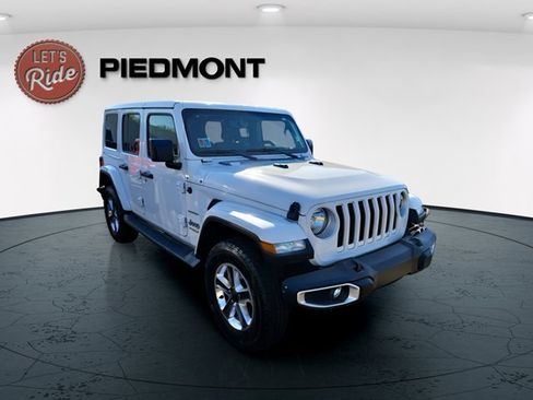 Used 2022 Jeep Wrangler Unlimited Sahara image 5