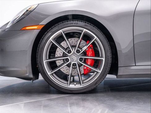 Used 2024 Porsche 911 Targa 4S w/ Premium Package image 21