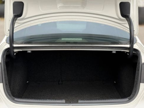 Used 2013 Volkswagen Jetta S image 27