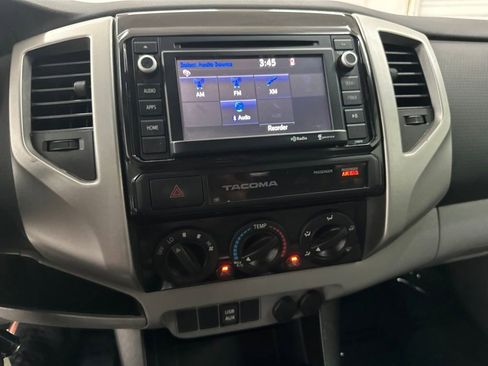 Used 2015 Toyota Tacoma PreRunner w/ SR5 Package RWD image 13