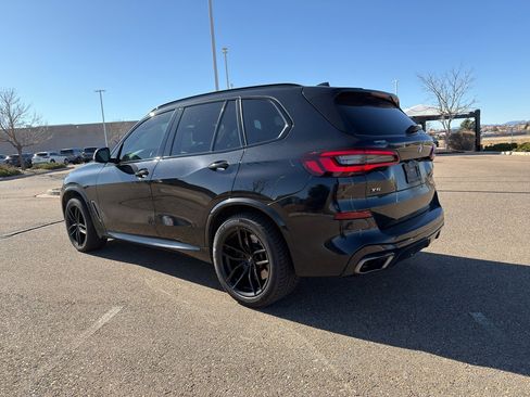 Used 2021 BMW X5 M50i w/ Premium Package image 8