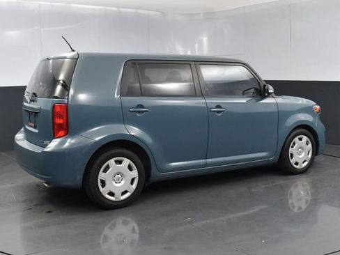 Used 2008 Scion xB FWD image 3
