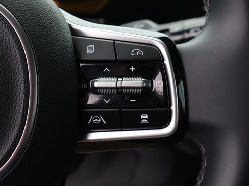 Used 2025 Kia Sorento S w/ Panoramic Sunroof Package FWD image 41