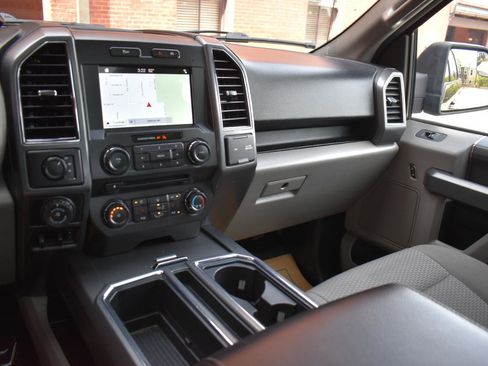 Used 2018 Ford F150 XLT w/ Equipment Group 302A Luxury AWD/4WD image 23