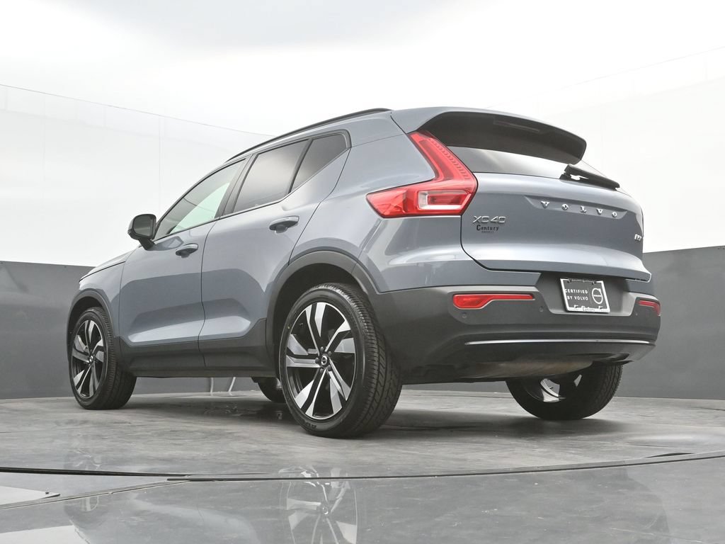 Certified 2023 Volvo XC40 B5 Plus w/ Climate Package AWD/4WD image 33