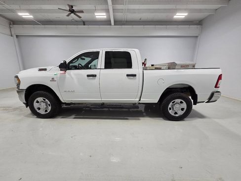 Used 2022 RAM 2500 Tradesman w/ Chrome Appearance Group AWD/4WD image 6