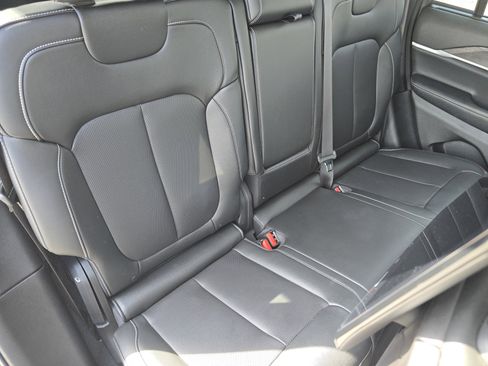 Certified 2023 Jeep Grand Cherokee Limited w/ Luxury Tech Group II image 29