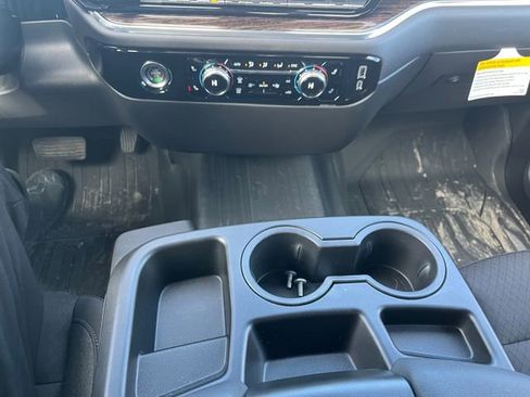 New 2024 GMC Sierra 1500 SLE image 27