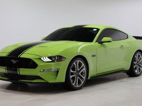 Used 2020 Ford Mustang GT Premium w/ Equipment Group 401A RWD image 3