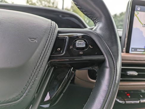 Used 2022 Lincoln Aviator Grand Touring image 26