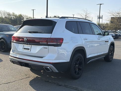 New 2026 Volkswagen Atlas Peak Edition AWD/4WD image 5