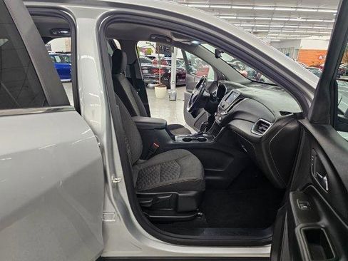 Used 2021 Chevrolet Equinox LT w/ Driver Convenience Package AWD/4WD image 31