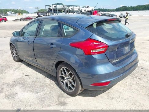 Used 2018 Ford Focus SEL FWD image 4