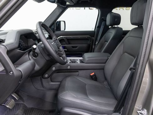 Used 2025 Land Rover Defender 110 X AWD/4WD image 7