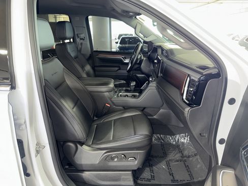Used 2024 GMC Sierra 1500 Denali RWD image 10