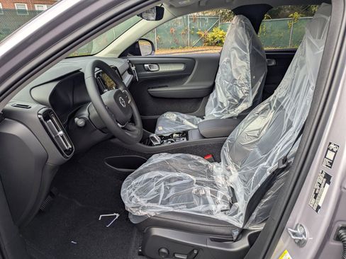 New 2026 Volvo XC40 B5 Plus w/ Protection Package Premier image 8