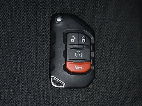 Used 2018 Jeep Wrangler Unlimited Sport S image 32