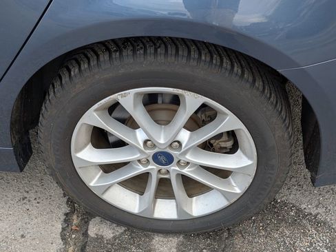 Used 2019 Ford Fusion Energi Titanium image 21