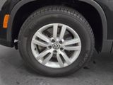 Used 2013 Volkswagen Tiguan S image 4