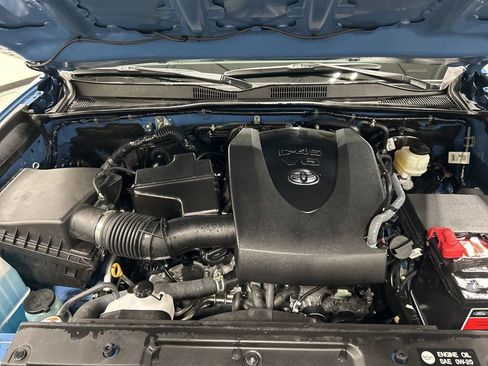 Used 2019 Toyota Tacoma SR5 AWD/4WD image 26