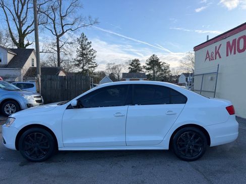 Used 2013 Volkswagen Jetta SE image 4