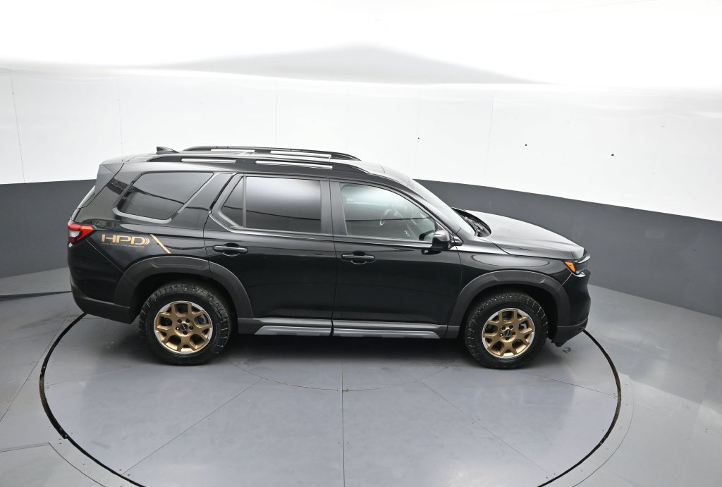 Certified 2024 Honda Pilot TrailSport image 39