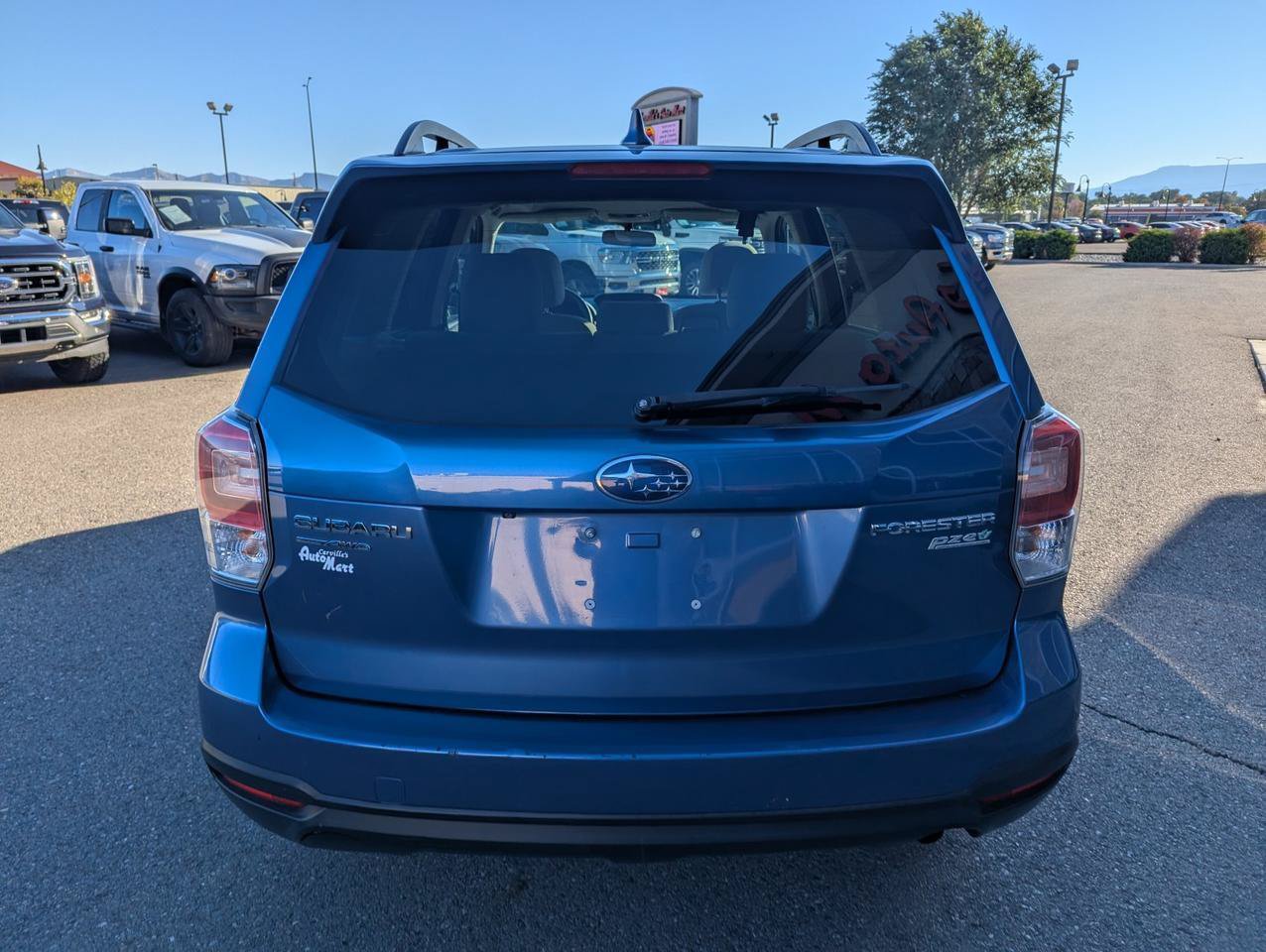 Used 2017 Subaru Forester 2.5i Premium w/ All-Weather Package AWD/4WD image 4