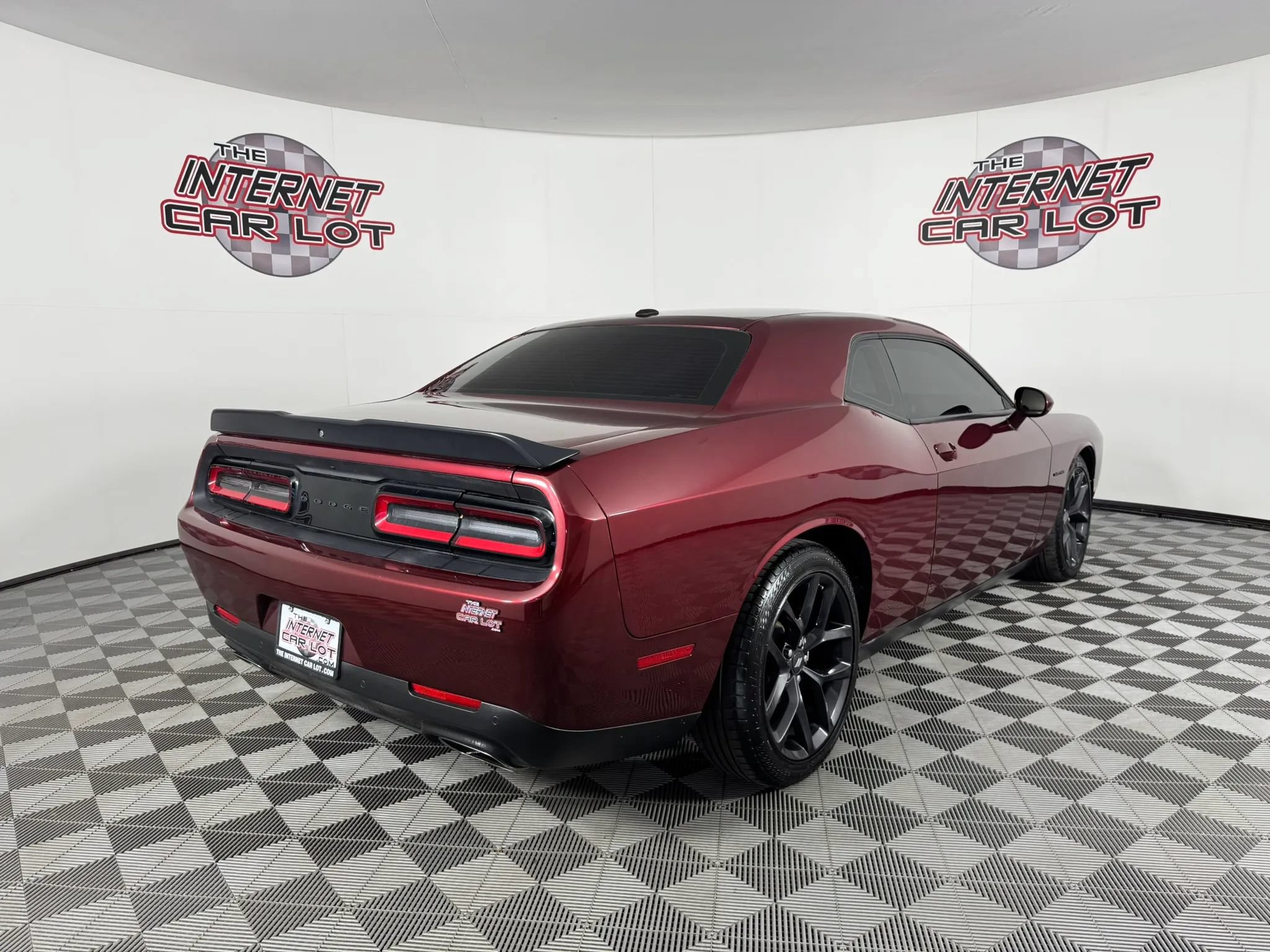 Used 2022 Dodge Challenger R/T w/ Blacktop Package RWD image 7