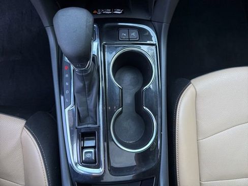 Used 2024 Chevrolet Equinox Premier image 22