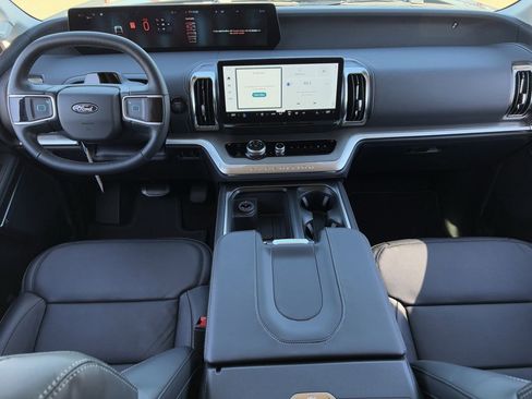 New 2026 Ford Expedition Max Platinum w/ Driver's Package image 11