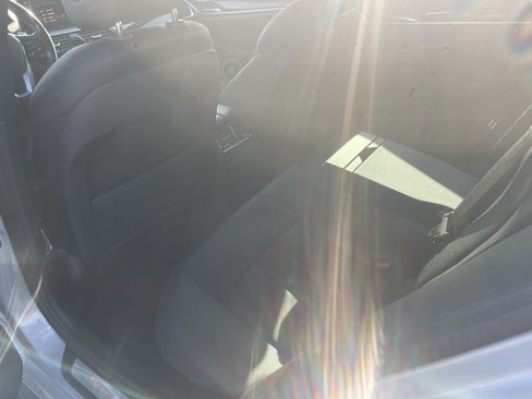 Used 2018 BMW 530i RWD image 11