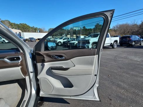 Used 2020 GMC Acadia SLT w/ Trailering Package image 25