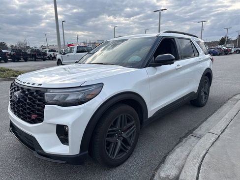 Used 2025 Ford Explorer ST w/ Sun And Sound Package image 3